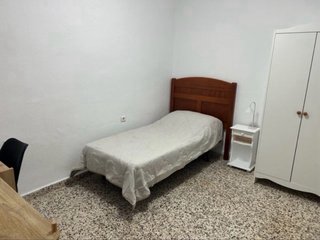 Piso para estudiantes al lado de la universidad