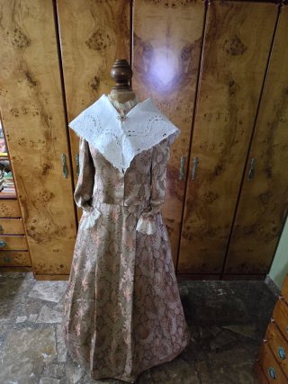 Traje Regional Niña Rosa y BlancoTraje regional