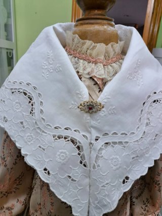 Traje Regional Niña Rosa y BlancoTraje regional