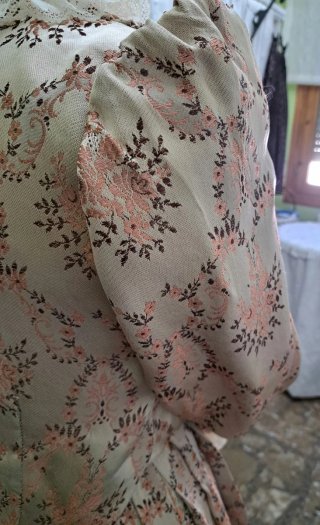 Traje Regional Niña Rosa y BlancoTraje regional