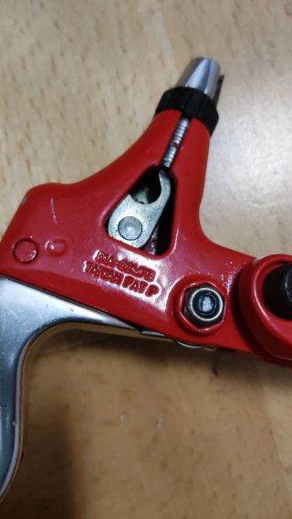 Manetas Freno Día Compe Rojas