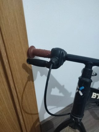 Bicicleta sin pedales BTWIN con freno