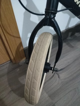 Bicicleta sin pedales BTWIN con freno