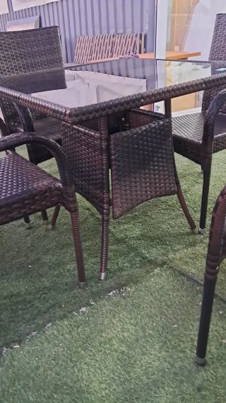 Conjunto mesa y sillas de jardín