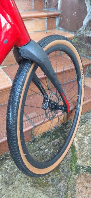 Bici Gravel Merida Silex 600 Roja