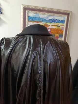 Gabardina / Cortavientos Negro y Plateado