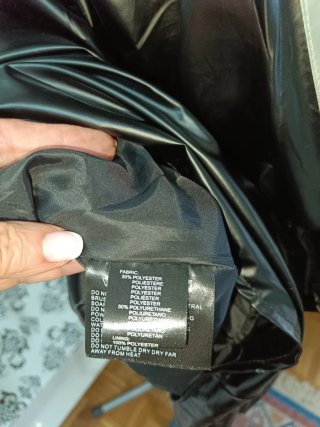 Gabardina / Cortavientos Negro y Plateado