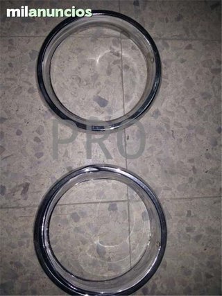 Cerquillo de faro cromado Seat 124