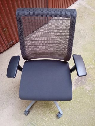 Silla  oficina Steelcase  apoyabrazos 3D 400€ 2un