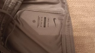 Bermuda Nike niño gris