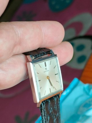 Omega Reloj Rectangular Plata Correa Negra