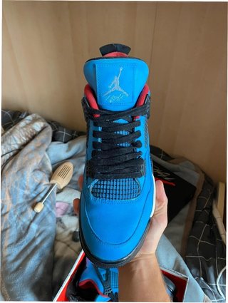 Nike Air Jordan 4 Retro x Travis Scott 41