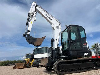 Mini excavadora Bobcat E85