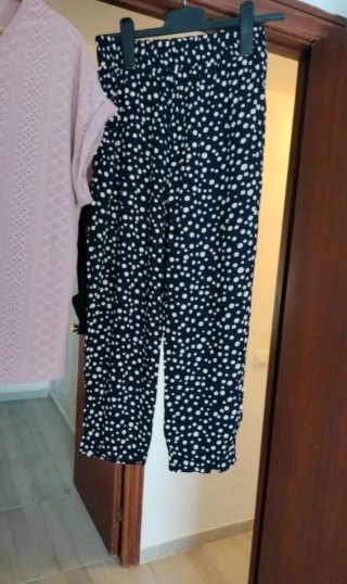 Conjunto pantalón lunares y camiseta rosa