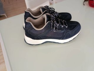 Zapatillas deportivas azul y gris