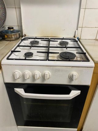Horno blanco con vitrocerámica