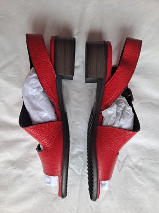 Sandalias Plumers Talla 37 . Rojas