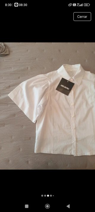 Camisa Blanca Aire Retro con Diseño Calavera