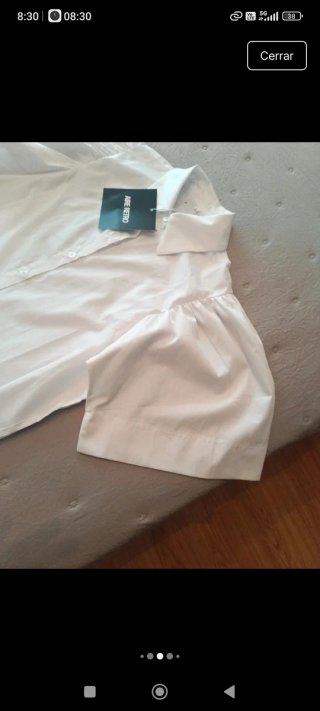 Camisa Blanca Aire Retro con Diseño Calavera