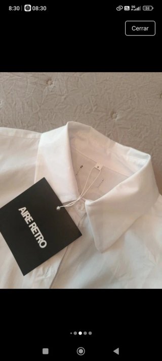 Camisa Blanca Aire Retro con Diseño Calavera