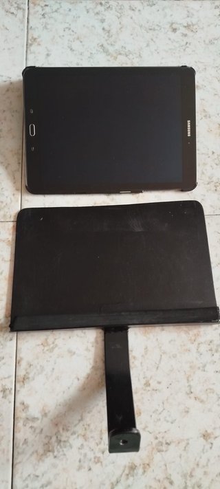 Bicicleta Cecotec + Pesas + Esterilla + Tablet
