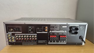 Amplificador Kenwood con 5 altavoces