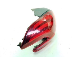 23191600 piloto trasero izquierdo peugeot 208 1.6