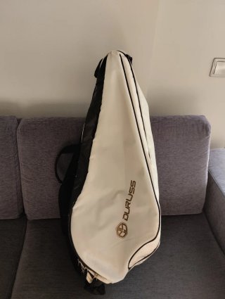Paletero de pádel blanco y negro