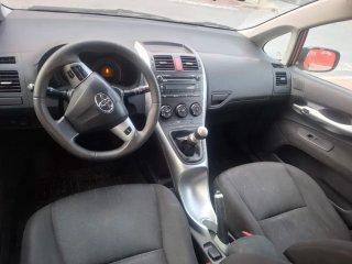 Toyota Auris 2012