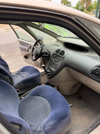 Despiece Citroen Xsara Picasso  1.6 Gasolina 2002