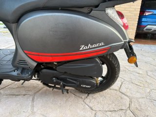 Moto Scooter 49cc Automática Negra y Roja