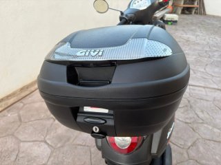 Moto Scooter 49cc Automática Negra y Roja
