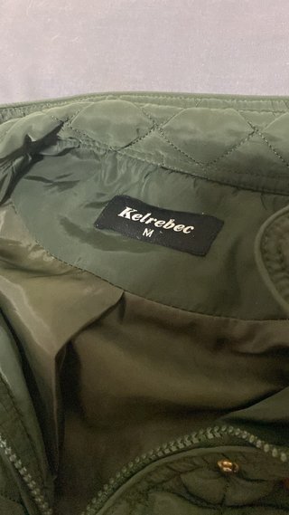 Chaqueta Kelrebec verde acolchada