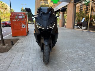 Yamaha TMAX 560 2025 Negra