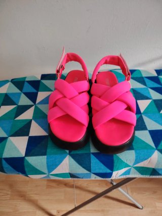 Sandalias Mumka Fucsia