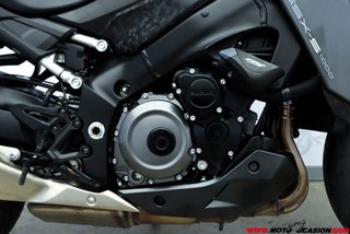 SUZUKI GSX-S 1000