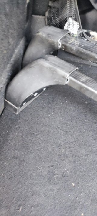 Barras de techo Mazda 3 originales