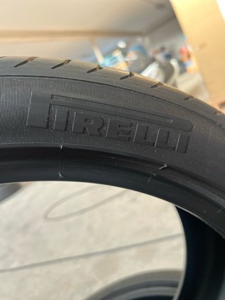 2 Neumáticos Pirelli P Zero 255/40 R20 como nuevo!