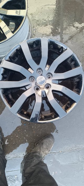 Llantas 20 pulgadas Land Rover.