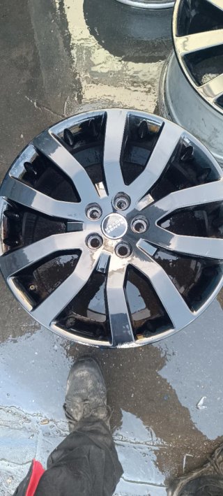 Llantas 20 pulgadas Land Rover.