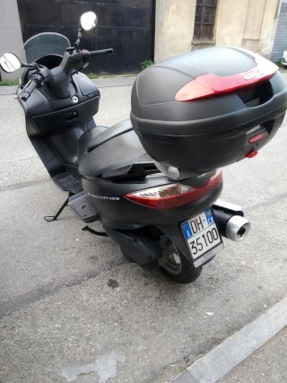 Suzuki Burgman 125 da vetrina perfetto patente B