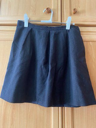 Falda azul marino con textura