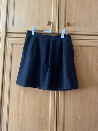 Falda azul marino con textura