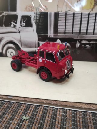 Camión Articulado CAMPSA Metal 1/43 pegaso