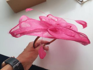 Tocado rosa fucsia de Corte Inglés sin estrenar