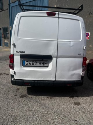 Nissan NV200 2011