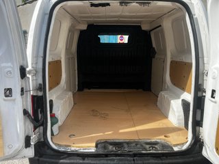 Nissan NV200 2011