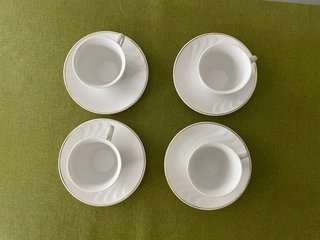 Juego 4 tazas café Erika porcelana oro