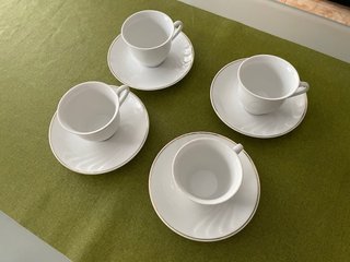 Juego 4 tazas café Erika porcelana oro