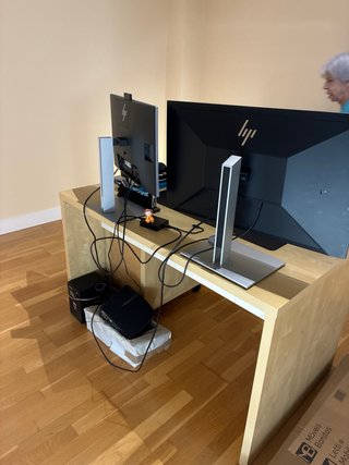 Escritorio madera y blanco